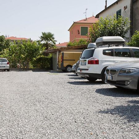 Appartamenti Linda San Bartolomeo Al Mare Exterior photo